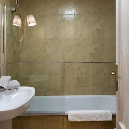 Apartment Urbe10 Plaza De La Merced 1 Bedroom